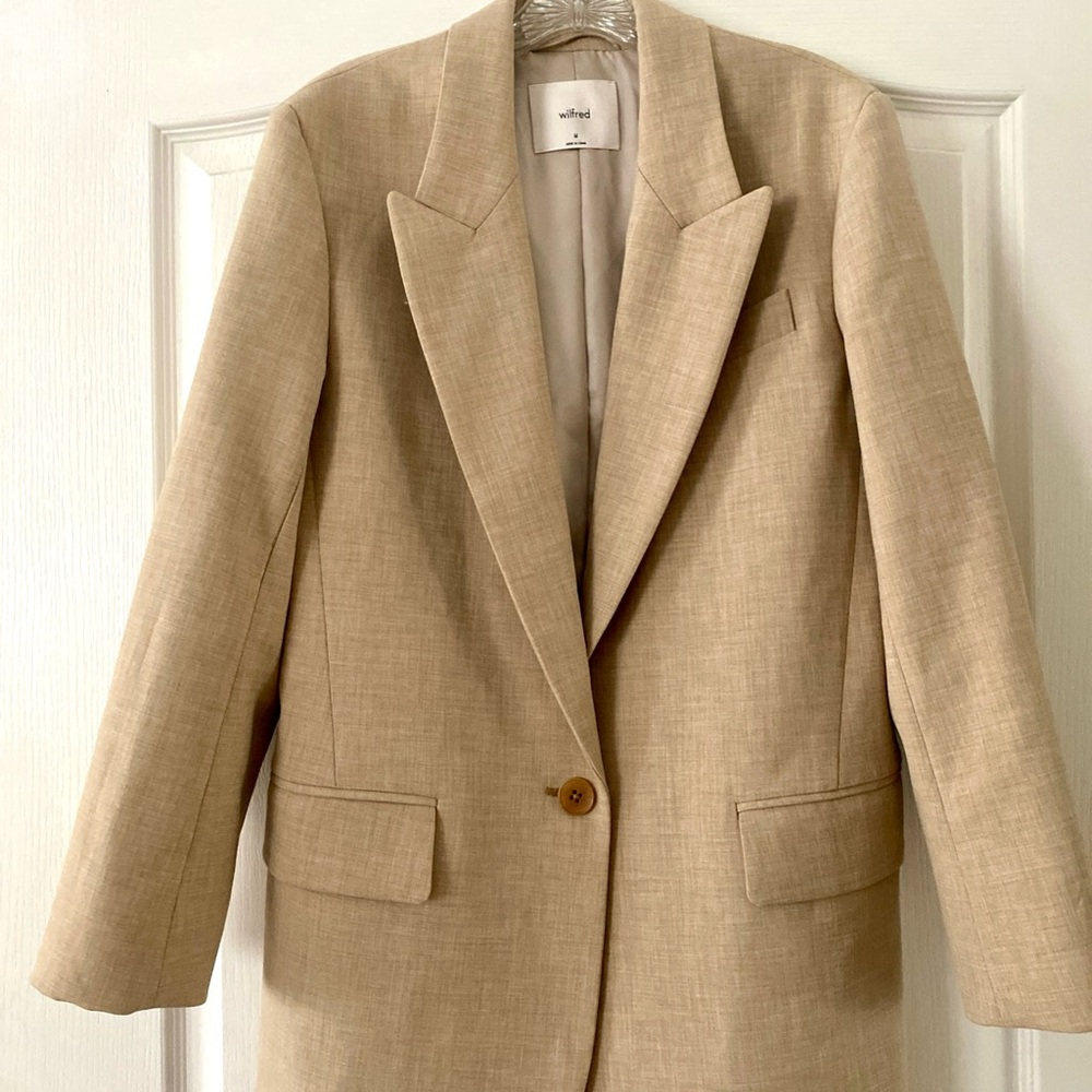 Aritzia Beige Suit Jacket